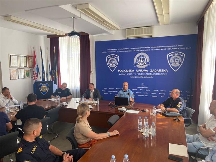 Slika /2022/sastanak 1.jpg